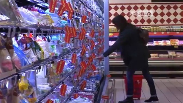 CONSUMI, IN CALO ANCHE GLI ALIMENTARI