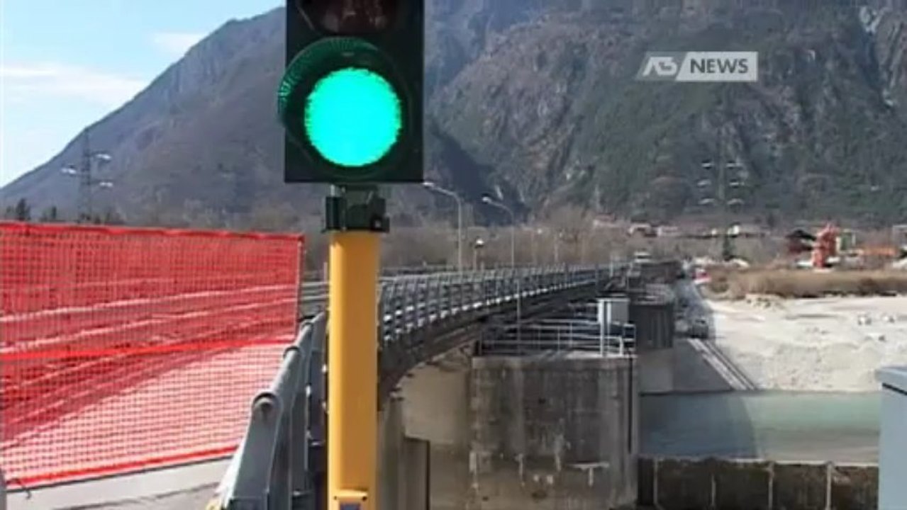 RIAPRE IL PONTE, "MA NE SERVE UNO NUOVO"