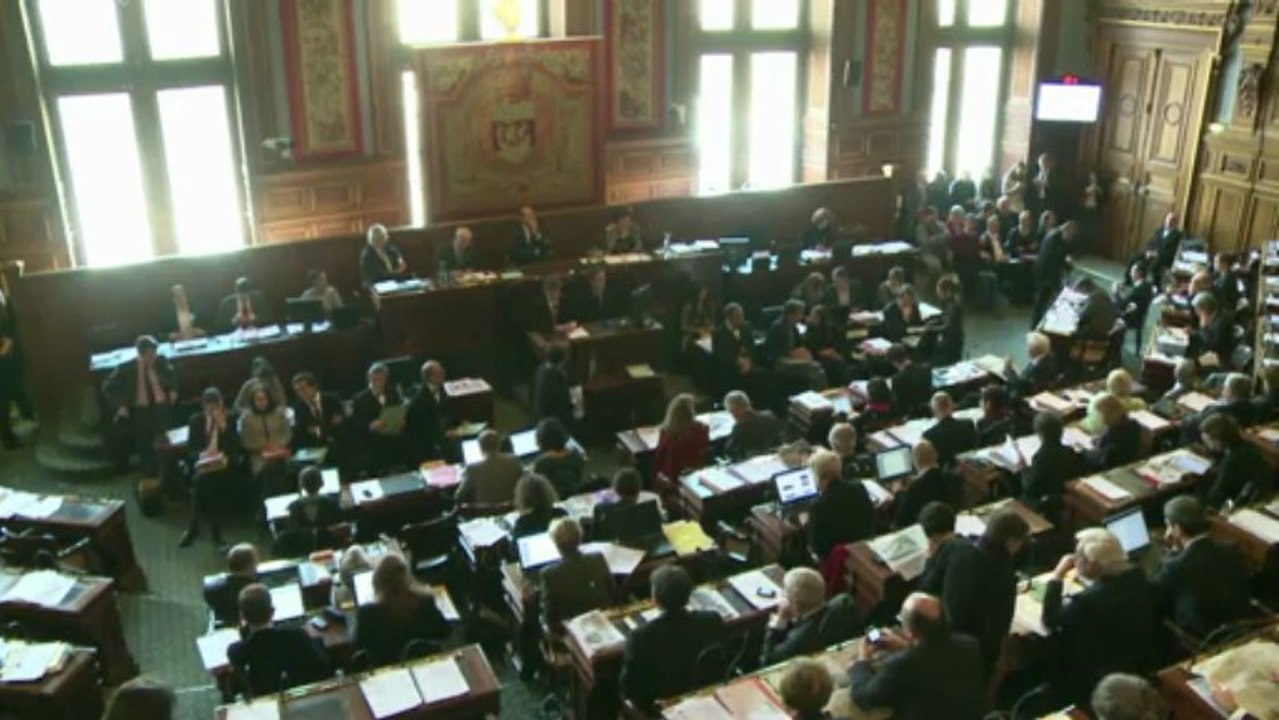 Rythmes scolaires: Delanoë obtient le vote du Conseil de Paris