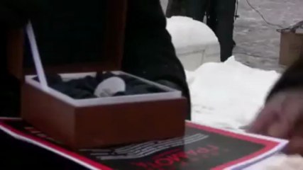 Офицеры сдали награды Путину... Носи, Вован!