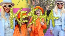 Ke$ha Hits Nickelodeon Kids' Choice Awards Dumb & Dumber Style