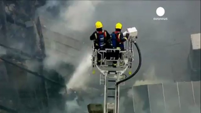 Fire at London library threatens collection at next door...