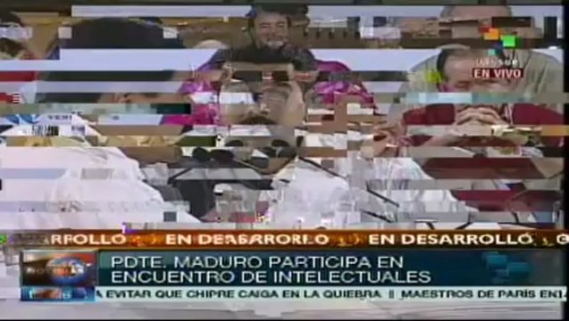 Maduro participa en Encuentro de Intelectuales