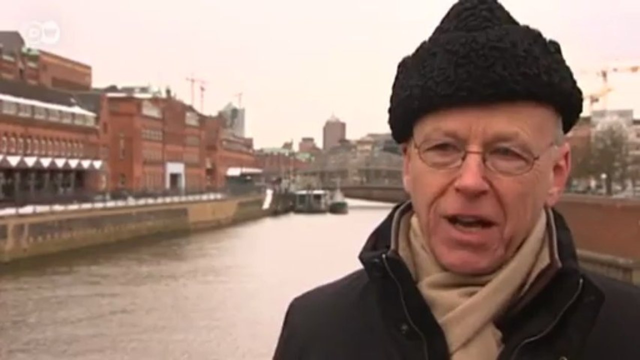 Lichtkünstler Anthony McCall in Hamburg | Euromaxx