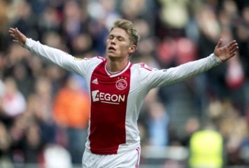 Un but fantastique à la Bergkamp pour la révélation de l'Ajax !