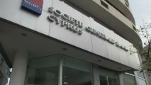 Cyprus banks stay closed to stop mass withdrawals
