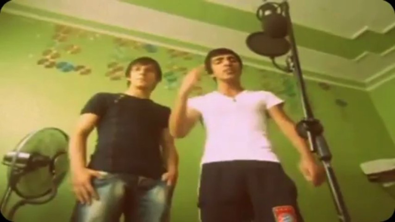 eFeCaN   YaKaMoZ   DerDe DerT - [öLümLe TanışTım] 2oı2