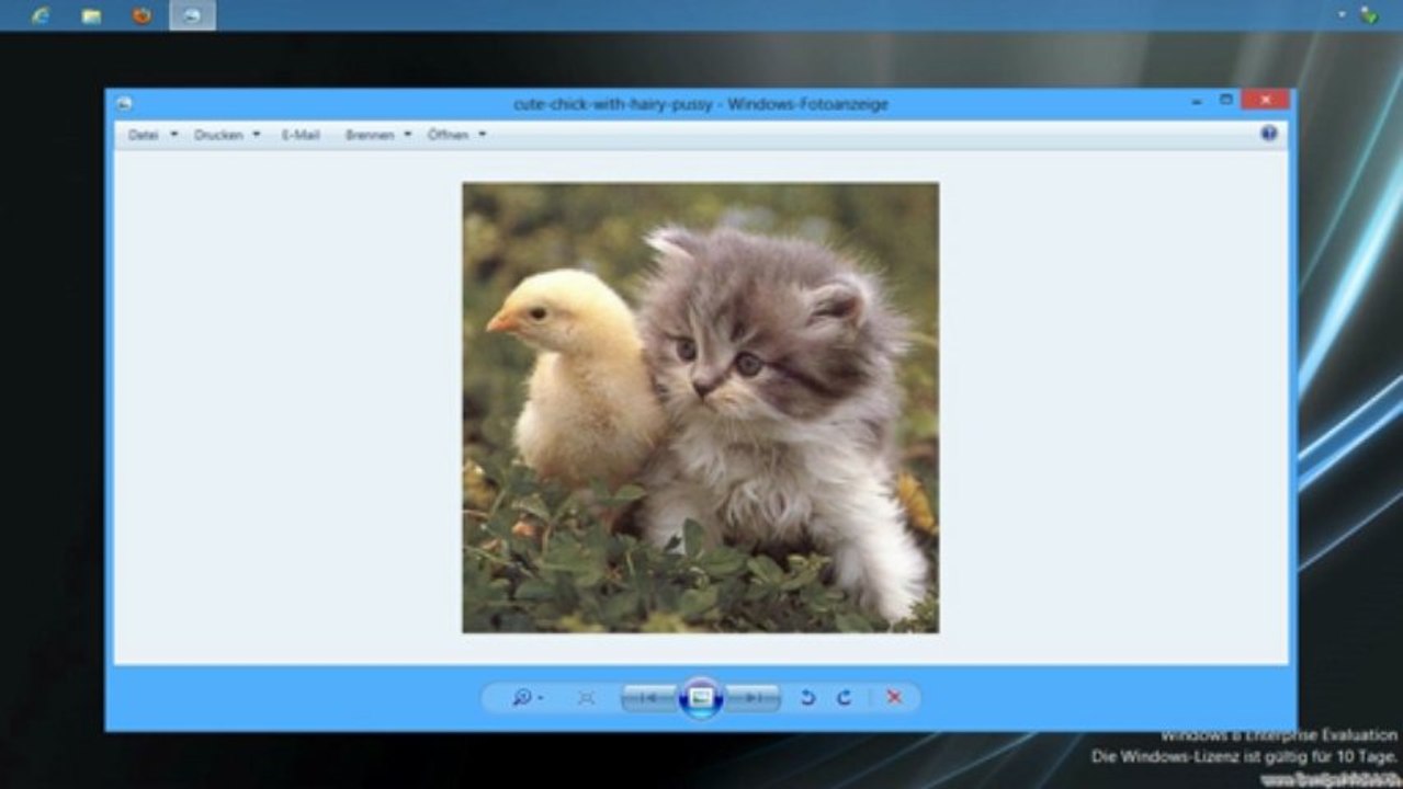 Windows 8: Bilder auf Desktop anzeigen