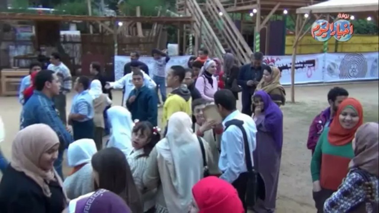 حسناء سيف الدين تحتفل مع المعاقين بيومهم العالمى