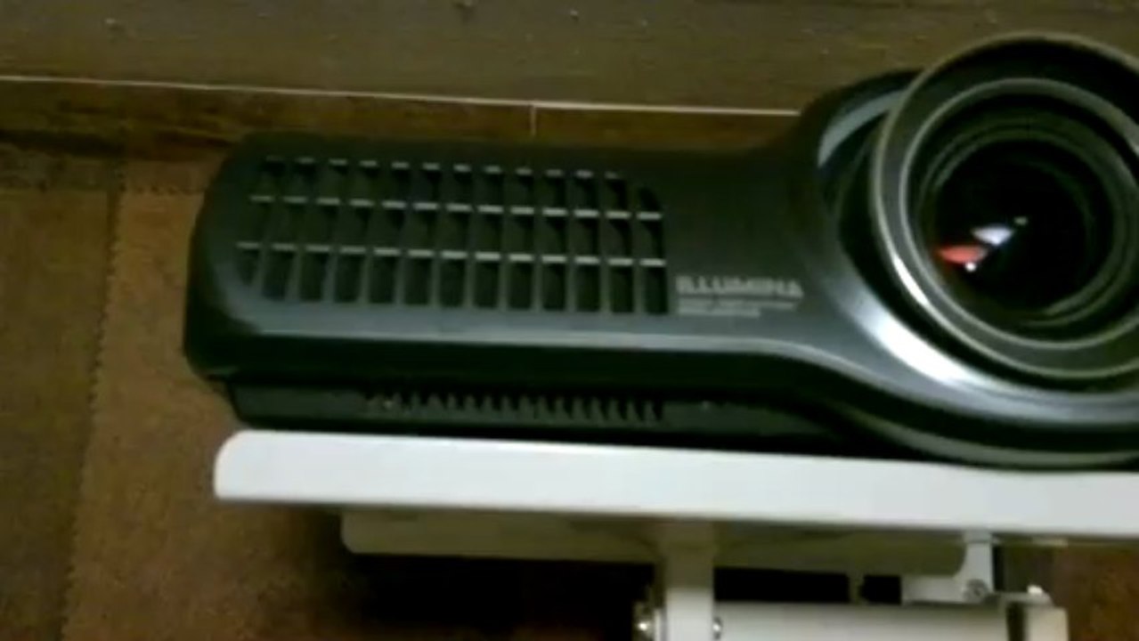 Hitachi Beamer am Ende