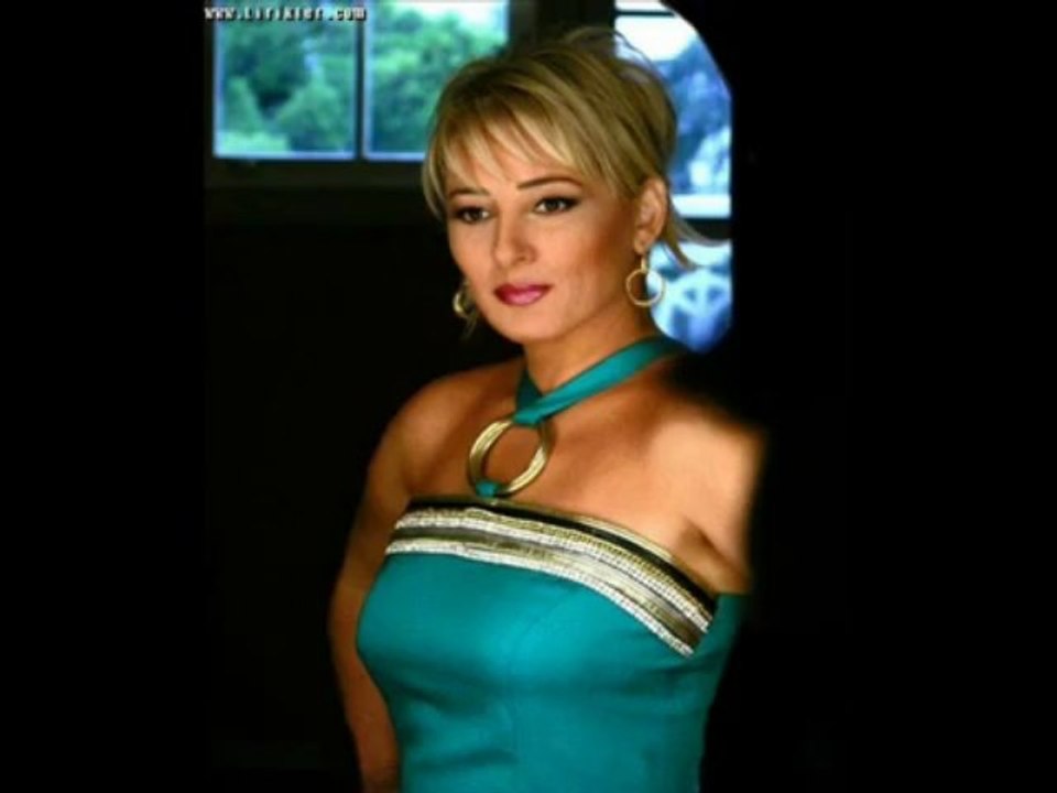 Hüner Coşkuner - Neyleyim Ben Böyle Yari