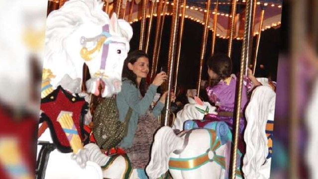Katie Holmes & Suri Cruise Enjoy Disney
