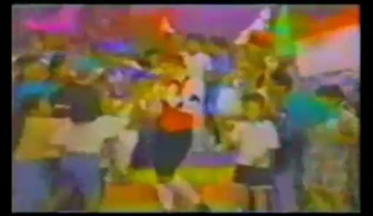 XUXA   _   BEIJINHO ESTALADO   VIDEO  CLIP
