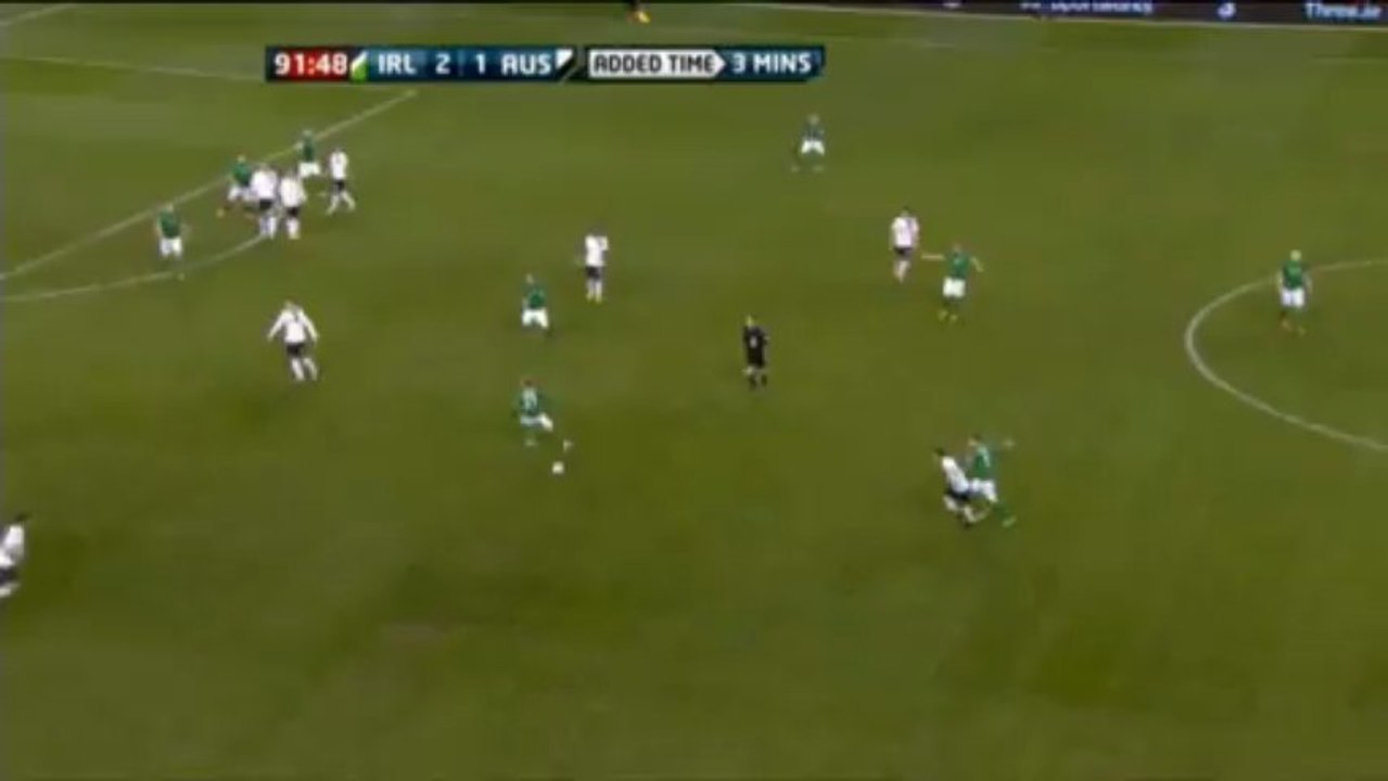 Schuss, abgefälscht, drin! Alaba jubelt, Trapattoni kann's nicht fassen