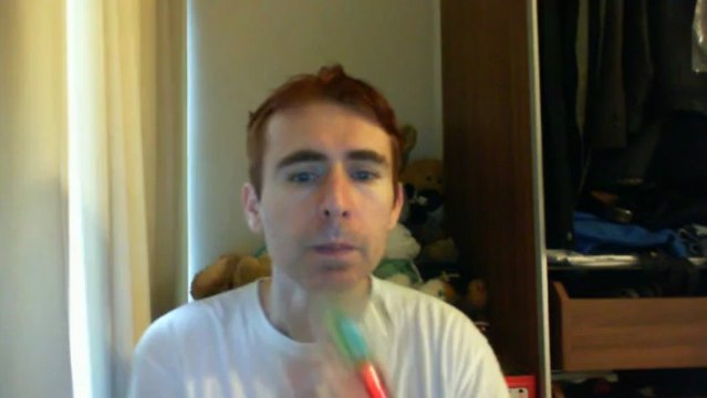 Wiwi égratigne bye bye des BB Brunes