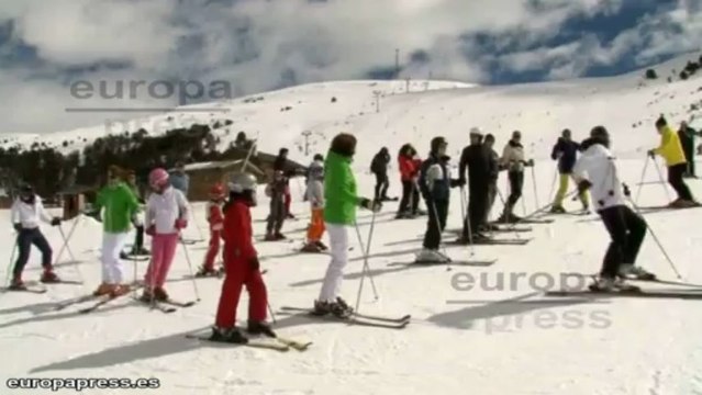Las Hermanas Ochoa apuestan por el esquí solidario