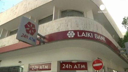 Umutsuz Rumlar bankaların açılmasını bekliyor
