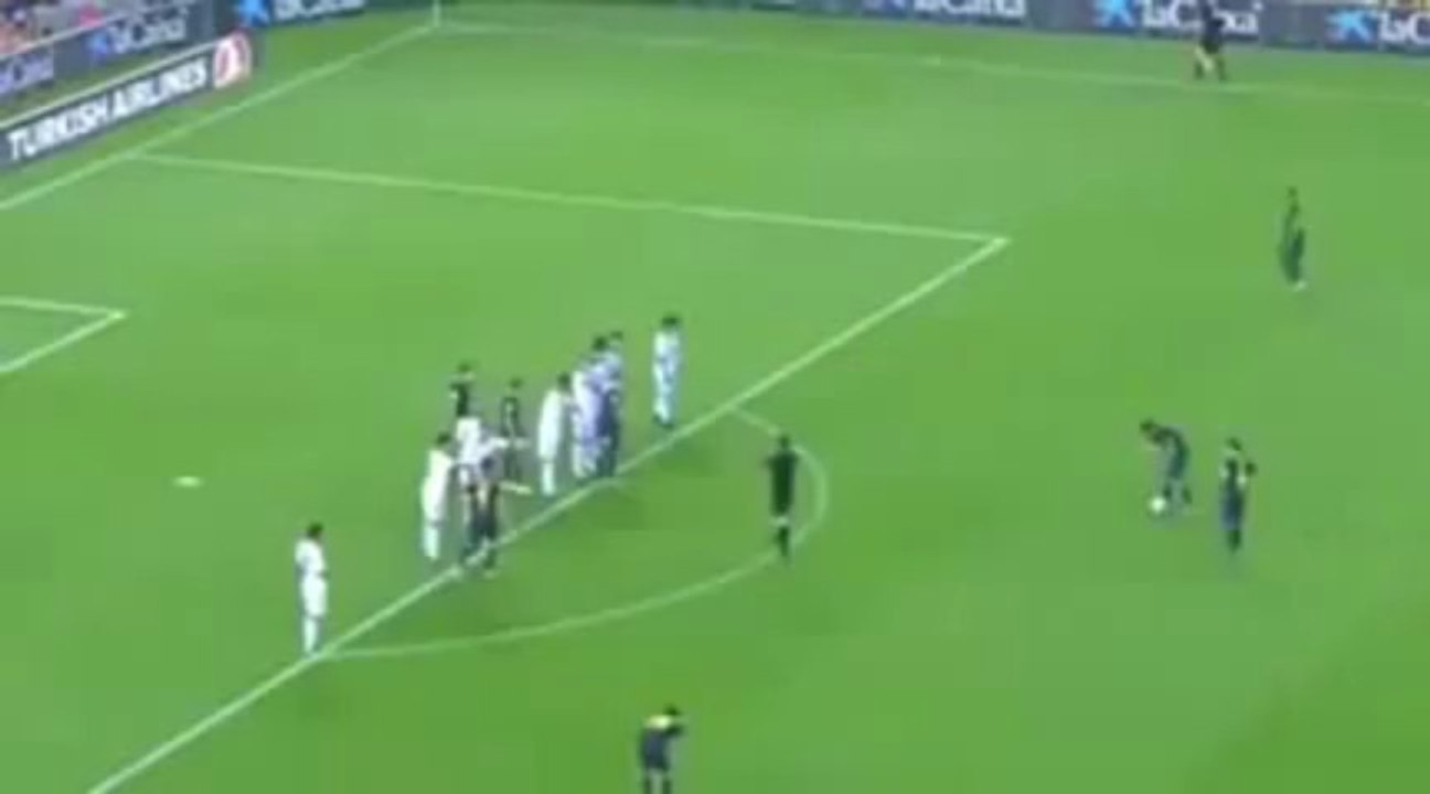 فضيحة ميسي التي لم يشاهدها الملايين والحكم