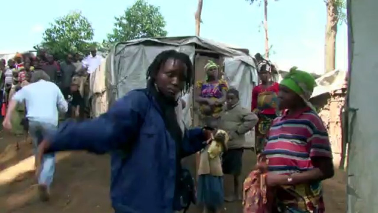 Titouan Lamazou. Africaines des Grands Lacs (par Claire Duguet). Extrait. Making off : Approche photographique. Nord Kivu, 2011.