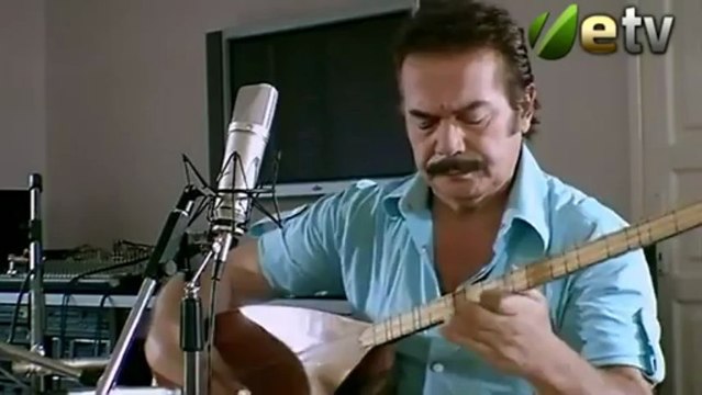Orhan Gencebay Hatasız Kul Olmaz (Canlı Performans).FLV
