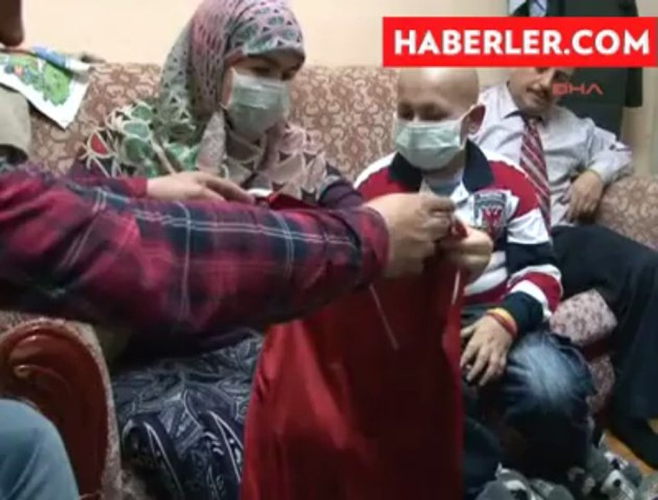 10 Yaşındaki Ömer Sefa lösemi hastası