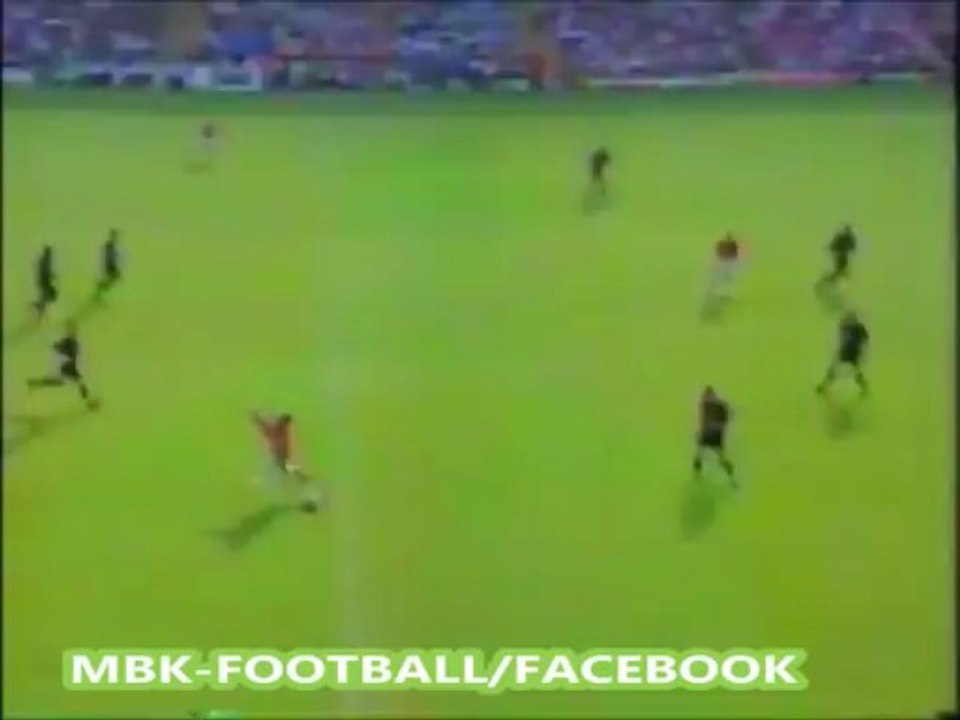 david beckham the best goal from midfield