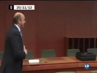 De Guindos reduce en un 80% los beneficiados por la ley anti-desahucios