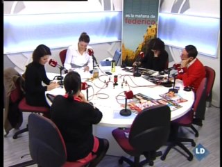 Urdangarín huye a la carrera de la prensa, otra vez - Crónica Rosa - 23/11/12