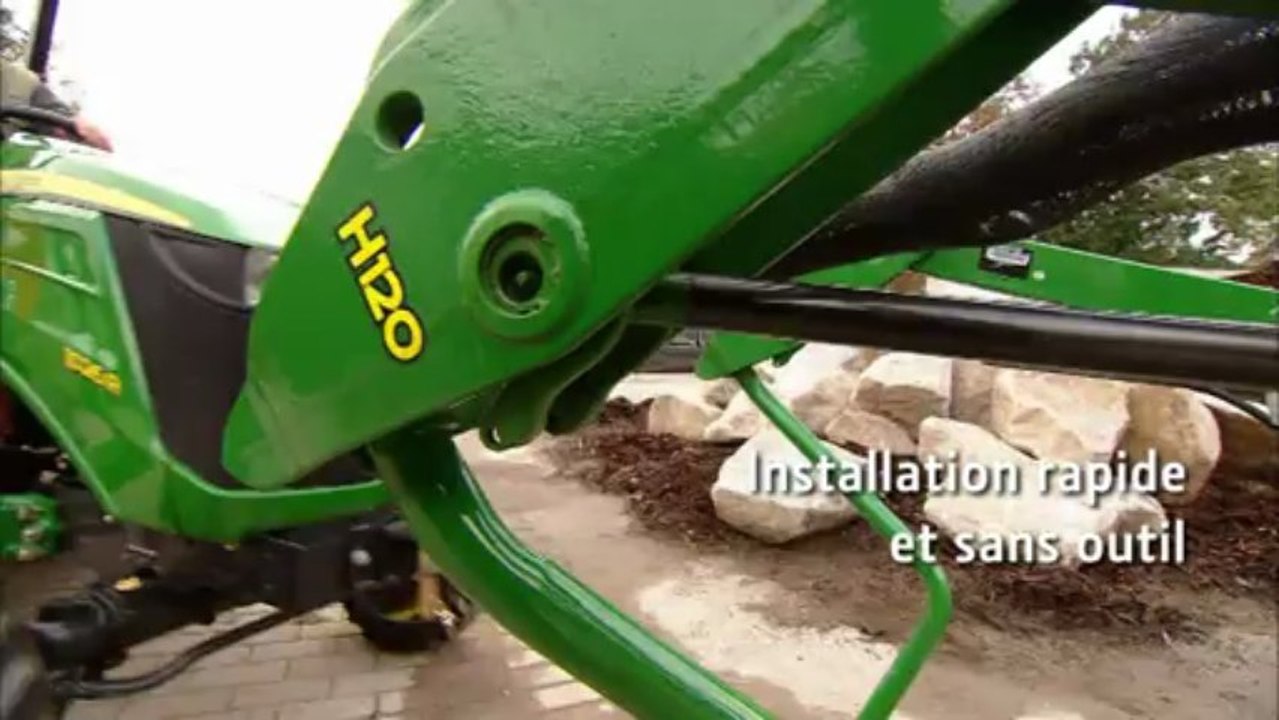Tracteur John Deere 1026R - Chargeur Quick-Park - Paca Motoculture