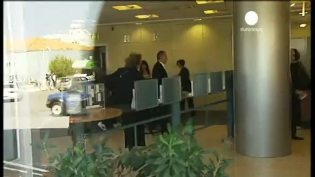 Riaprono le banche a Cipro dopo quasi due settimane