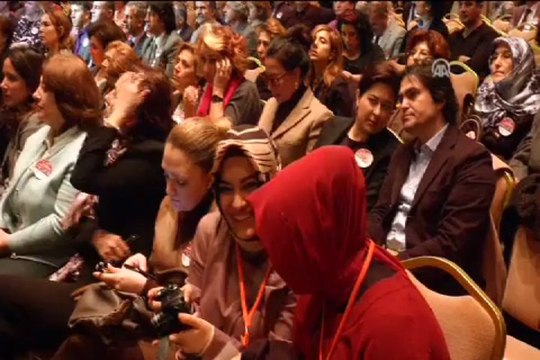 Cem Yılmaz bu kez babalığı anlattı