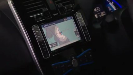 David Cameron hails Nissan's 100% electric car