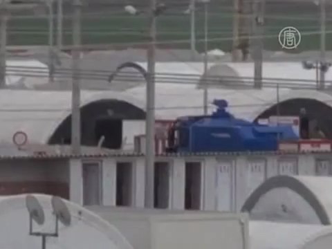 Полиция разогнала протест беженцев водометом