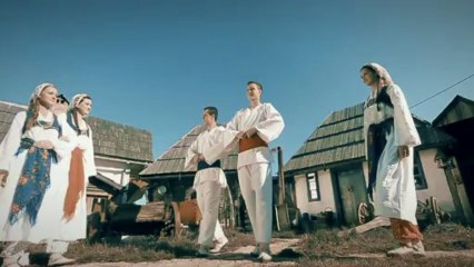 Enes Begovic & Elvira - Dodji na godinu (SPOT)