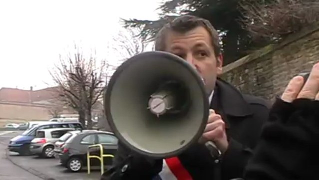 VESOUL : ILS VEULENT UN VRAI DEBAT POUR L'AVENIR DU COLLEGE GEROME