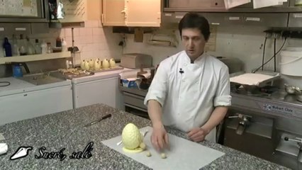 Sucré, salé : oeuf de Pâques en chocolat blanc