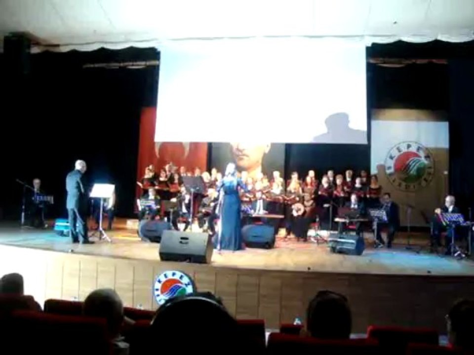 bülbül aşıkmış güle