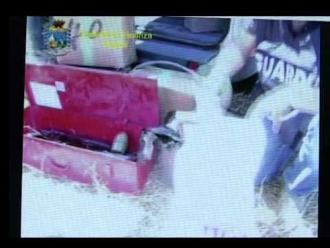 Napoli - Sequestrate armi ed oltre 2 chilogrammi di sostanza stupefacente (28.03.13)