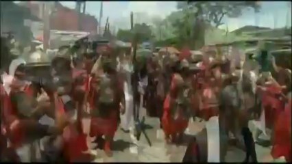 Des Philippins se font crucifier pour le Vendredi saint