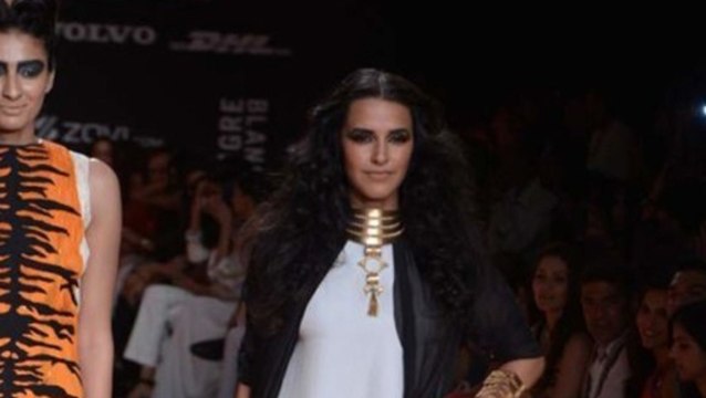 Neha Dhupia Walks The Ramp @ Lakme Fashion Week Grand Finale 2013 !