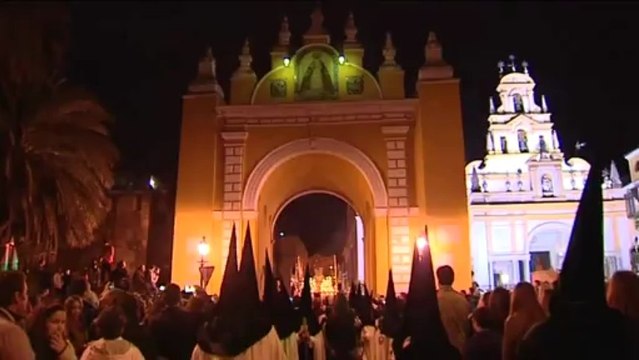 La Madrugá culmina la jornada más emblemática de la Semana Santa en Sevilla