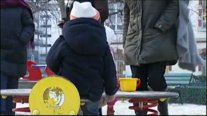 Les allocations familiales, un dossier explosif pour la gauche