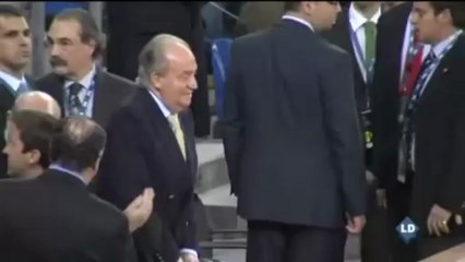 Atronadora pitada al Rey en la final de Copa en Vitoria