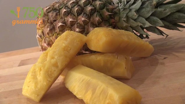 Comment choisir et éplucher un ananas ? - 750 Grammes