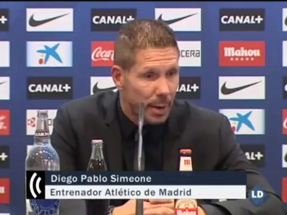 Simeone: "Si tocan a Messi o Ronaldo es falta, si tocan a Falcao no"