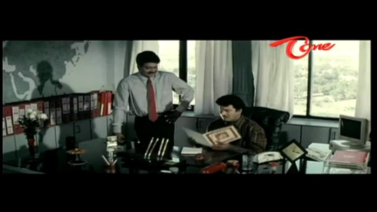 Hilarious Scene Between Rajendra Prasad -  Sivaji Raja