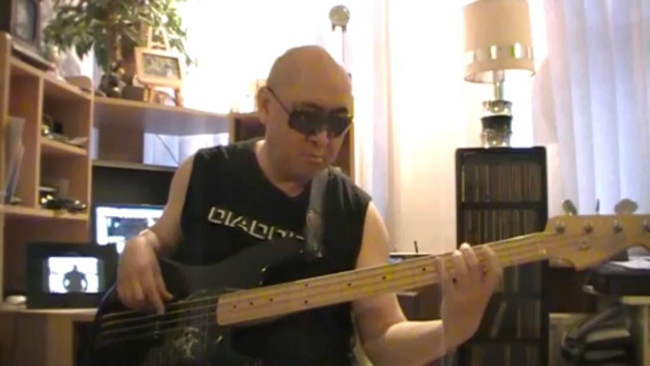Roll over Beethoven The Beatles bass cover Bob Roha