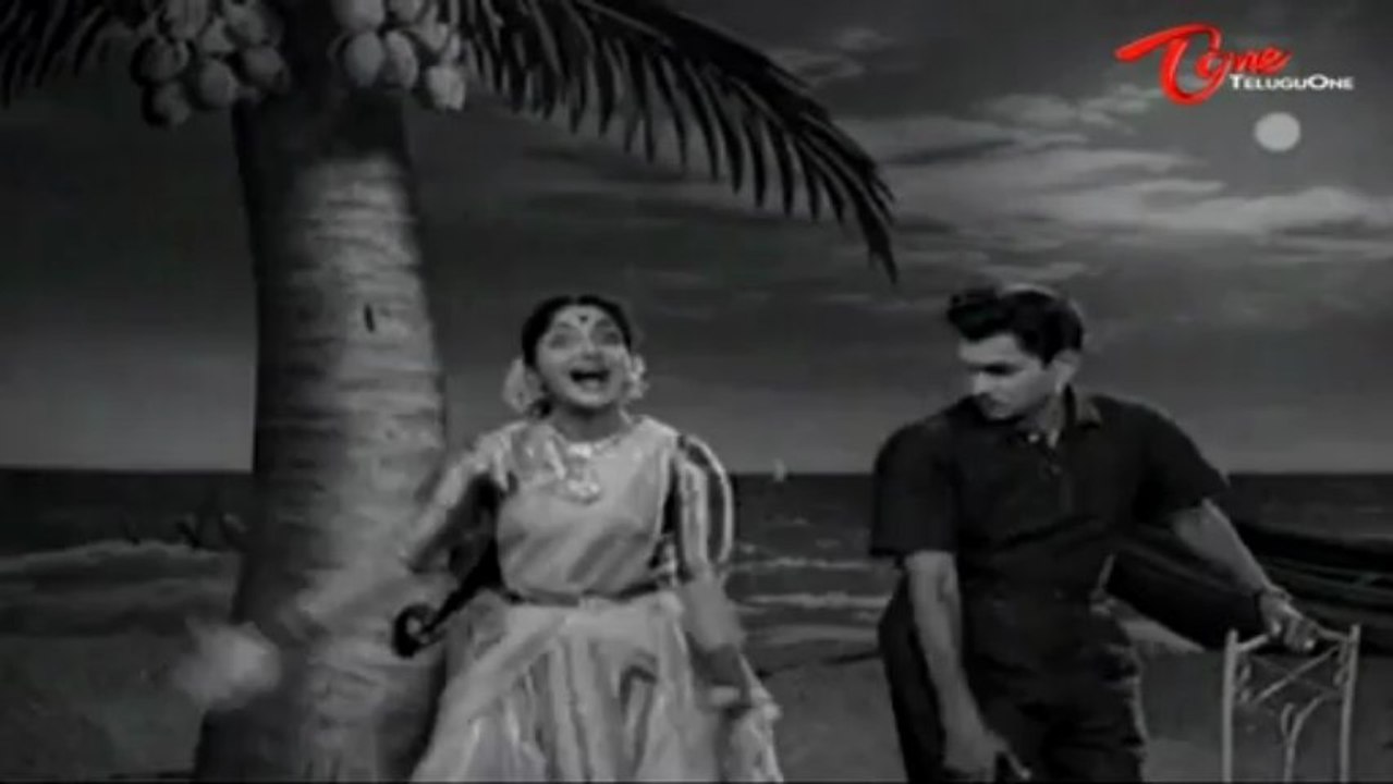 Chaduvukunna Ammayilu Songs - Neeko Thodu Kavali - ANR - Savitri - Krishna Kumari