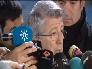 Cerezo destituye a Manzano y ya piensa en Simeone