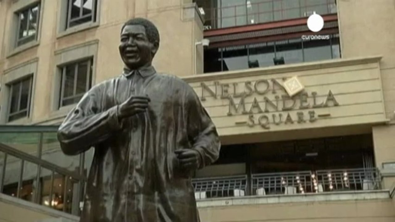 Mandela sigue progresando